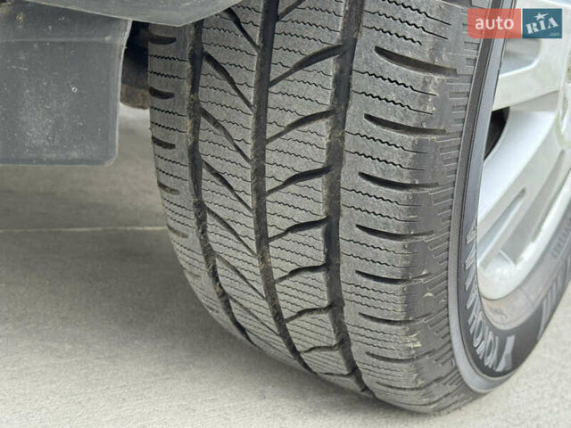 Сірий Мерседес Sprinter, об'ємом двигуна 3 л та пробігом 201 тис. км за 50490 $, фото 11 на Automoto.ua