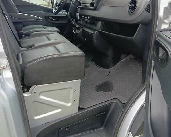 Сірий Мерседес Sprinter, об'ємом двигуна 2.14 л та пробігом 256 тис. км за 24378 $, фото 21 на Automoto.ua