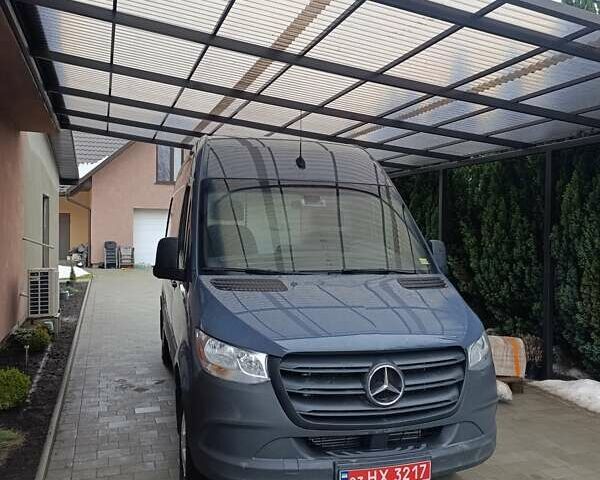 Серый Мерседес Sprinter, объемом двигателя 3 л и пробегом 180 тыс. км за 33900 $, фото 31 на Automoto.ua