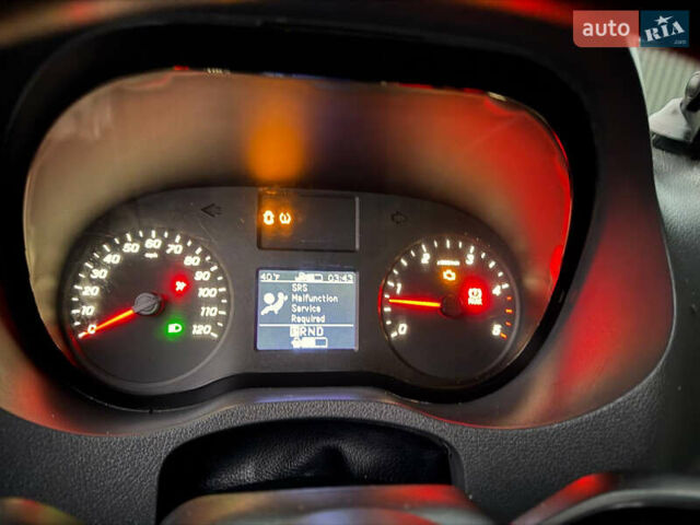 Серый Мерседес Sprinter, объемом двигателя 3 л и пробегом 164 тыс. км за 22500 $, фото 14 на Automoto.ua