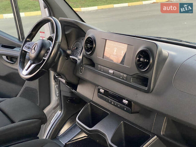 Серый Мерседес Sprinter, объемом двигателя 2.2 л и пробегом 290 тыс. км за 28900 $, фото 34 на Automoto.ua