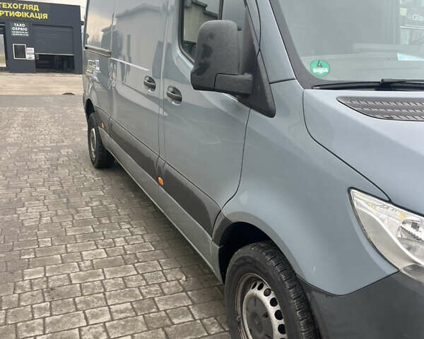 Серый Мерседес Sprinter, объемом двигателя 2.14 л и пробегом 999 тыс. км за 24000 $, фото 6 на Automoto.ua