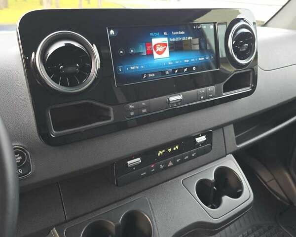 Сірий Мерседес Sprinter, об'ємом двигуна 3 л та пробігом 49 тис. км за 99243 $, фото 30 на Automoto.ua