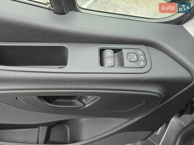 Сірий Мерседес Sprinter, об'ємом двигуна 3 л та пробігом 49 тис. км за 99243 $, фото 35 на Automoto.ua