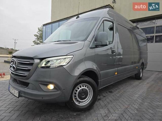 Сірий Мерседес Sprinter, об'ємом двигуна 3 л та пробігом 49 тис. км за 99243 $, фото 3 на Automoto.ua