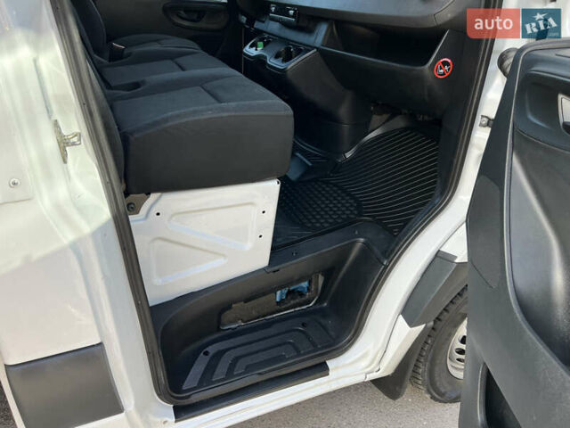 Серый Мерседес Sprinter, объемом двигателя 3 л и пробегом 320 тыс. км за 36800 $, фото 19 на Automoto.ua