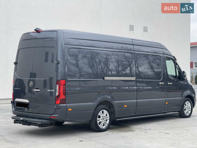Серый Мерседес Sprinter, объемом двигателя 2.14 л и пробегом 170 тыс. км за 38999 $, фото 6 на Automoto.ua