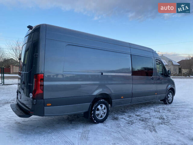 Серый Мерседес Sprinter, объемом двигателя 2.99 л и пробегом 192 тыс. км за 61491 $, фото 4 на Automoto.ua