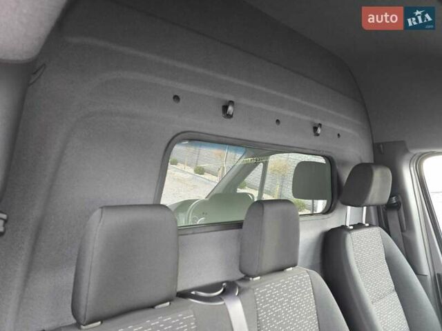 Сірий Мерседес Sprinter, об'ємом двигуна 3 л та пробігом 49 тис. км за 99243 $, фото 41 на Automoto.ua