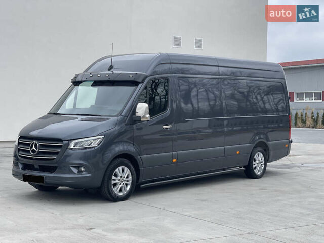 Серый Мерседес Sprinter, объемом двигателя 2.14 л и пробегом 170 тыс. км за 38999 $, фото 1 на Automoto.ua