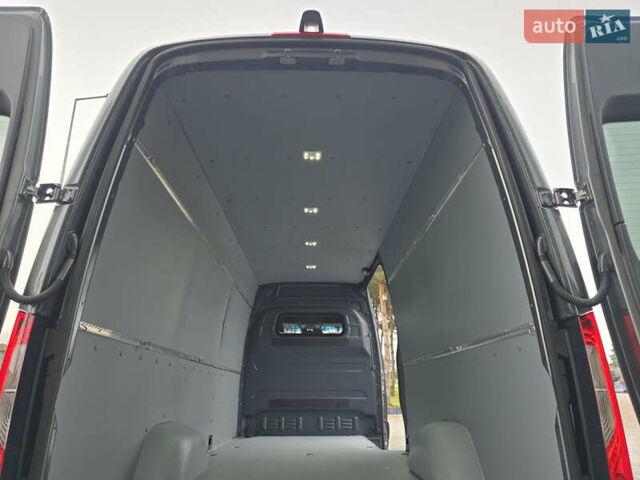 Сірий Мерседес Sprinter, об'ємом двигуна 3 л та пробігом 49 тис. км за 99243 $, фото 14 на Automoto.ua