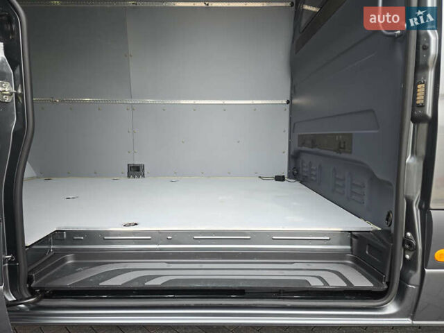 Сірий Мерседес Sprinter, об'ємом двигуна 3 л та пробігом 49 тис. км за 99243 $, фото 18 на Automoto.ua