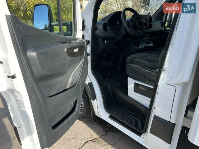 Серый Мерседес Sprinter, объемом двигателя 3 л и пробегом 320 тыс. км за 36800 $, фото 24 на Automoto.ua