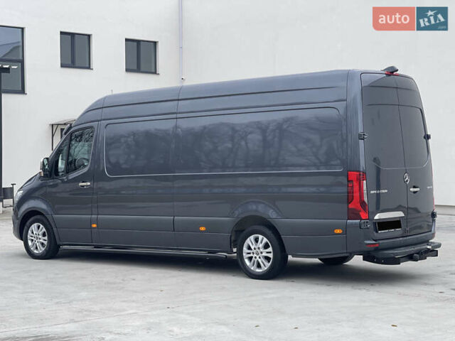 Серый Мерседес Sprinter, объемом двигателя 2.14 л и пробегом 170 тыс. км за 38999 $, фото 4 на Automoto.ua