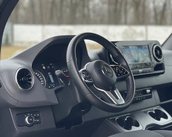 Серый Мерседес Sprinter, объемом двигателя 2.14 л и пробегом 170 тыс. км за 38999 $, фото 19 на Automoto.ua