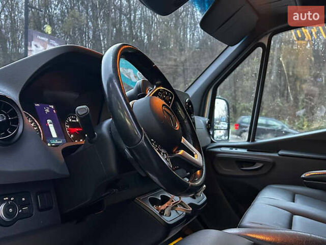 Серый Мерседес Sprinter, объемом двигателя 2.99 л и пробегом 404 тыс. км за 65000 $, фото 6 на Automoto.ua