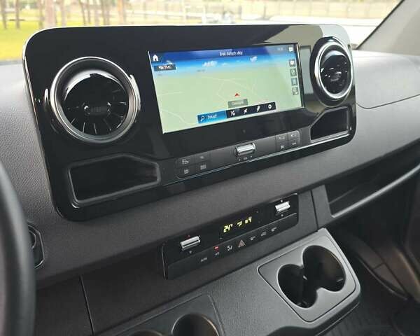 Сірий Мерседес Sprinter, об'ємом двигуна 3 л та пробігом 49 тис. км за 99243 $, фото 29 на Automoto.ua