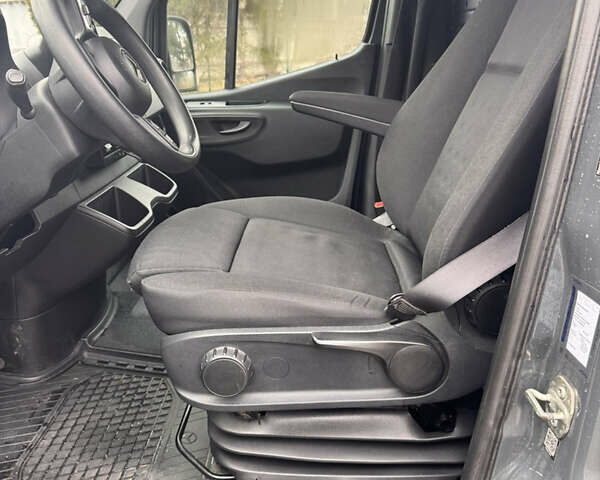 Сірий Мерседес Sprinter, об'ємом двигуна 2.14 л та пробігом 210 тис. км за 36500 $, фото 8 на Automoto.ua