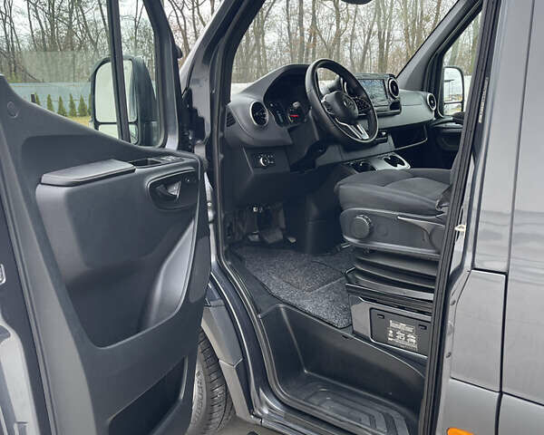 Серый Мерседес Sprinter, объемом двигателя 2.14 л и пробегом 170 тыс. км за 38999 $, фото 17 на Automoto.ua