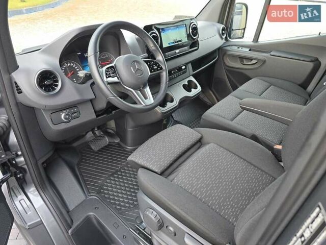 Сірий Мерседес Sprinter, об'ємом двигуна 3 л та пробігом 49 тис. км за 99243 $, фото 24 на Automoto.ua