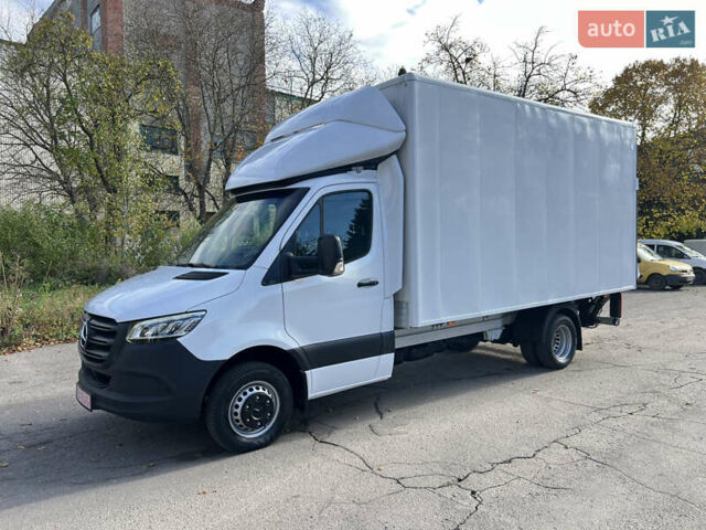 Серый Мерседес Sprinter, объемом двигателя 3 л и пробегом 320 тыс. км за 36800 $, фото 2 на Automoto.ua