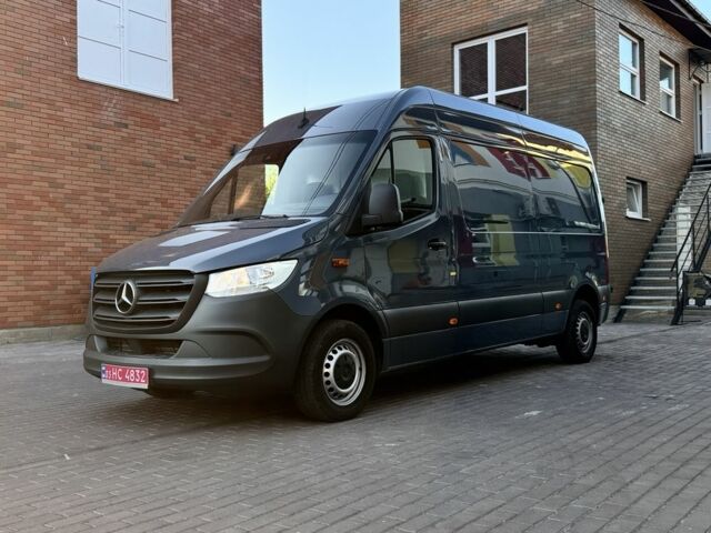 Серый Мерседес Sprinter, объемом двигателя 0 л и пробегом 60 тыс. км за 16999 $, фото 4 на Automoto.ua