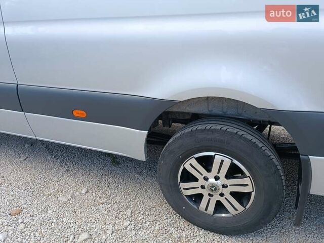 Серый Мерседес Sprinter, объемом двигателя 2.99 л и пробегом 142 тыс. км за 56900 $, фото 34 на Automoto.ua