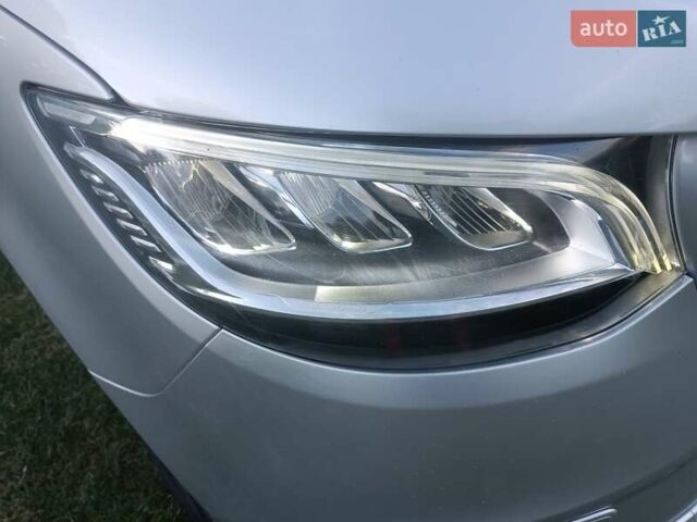 Серый Мерседес Sprinter, объемом двигателя 2.99 л и пробегом 142 тыс. км за 56900 $, фото 1 на Automoto.ua