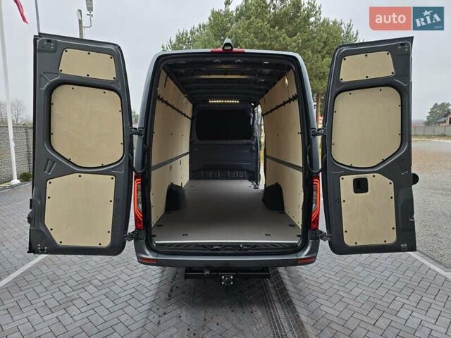 Сірий Мерседес Sprinter, об'ємом двигуна 3 л та пробігом 1 тис. км за 121601 $, фото 10 на Automoto.ua