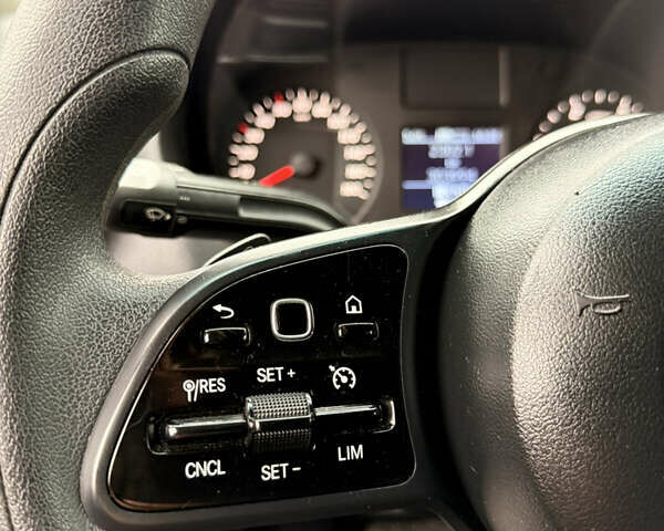 Сірий Мерседес Sprinter, об'ємом двигуна 0 л та пробігом 303 тис. км за 30500 $, фото 17 на Automoto.ua