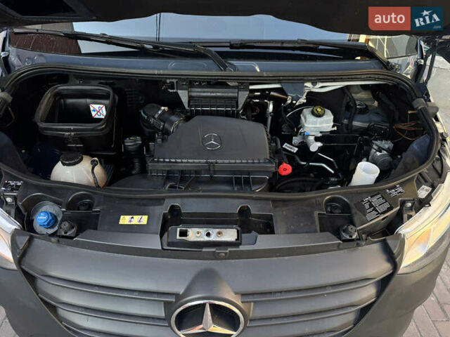Серый Мерседес Sprinter, объемом двигателя 2.2 л и пробегом 88 тыс. км за 22999 $, фото 1 на Automoto.ua