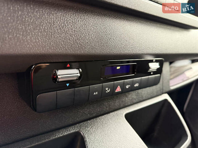 Сірий Мерседес Sprinter, об'ємом двигуна 0 л та пробігом 303 тис. км за 30500 $, фото 26 на Automoto.ua