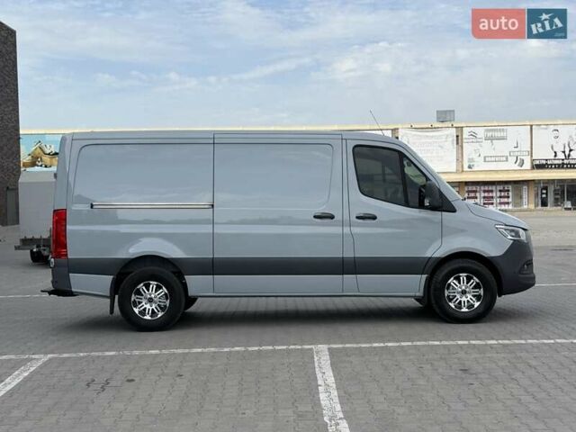 Серый Мерседес Sprinter, объемом двигателя 2.99 л и пробегом 79 тыс. км за 39900 $, фото 10 на Automoto.ua
