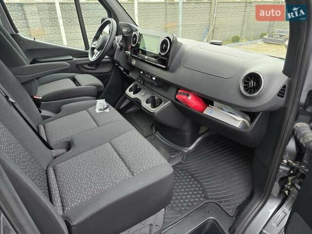 Сірий Мерседес Sprinter, об'ємом двигуна 3 л та пробігом 1 тис. км за 121601 $, фото 25 на Automoto.ua