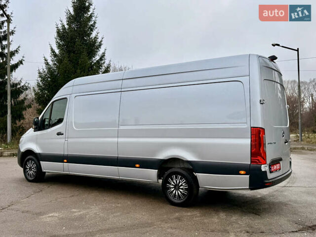 Сірий Мерседес Sprinter, об'ємом двигуна 0 л та пробігом 303 тис. км за 30500 $, фото 9 на Automoto.ua