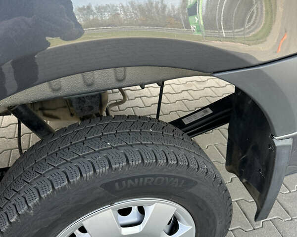 Серый Мерседес Sprinter, объемом двигателя 2.99 л и пробегом 314 тыс. км за 62700 $, фото 10 на Automoto.ua