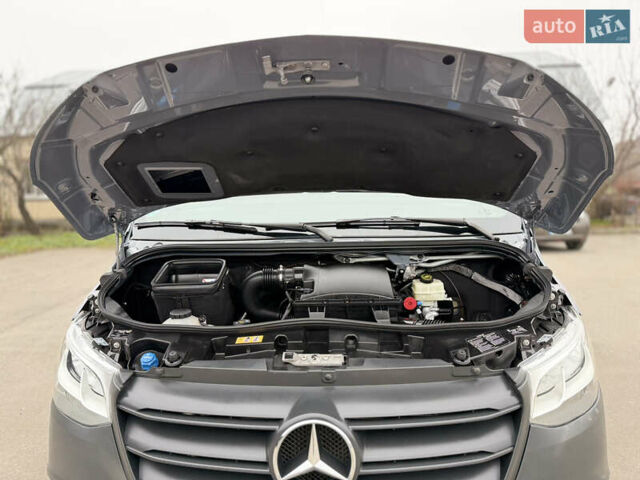 Серый Мерседес Sprinter, объемом двигателя 3 л и пробегом 193 тыс. км за 45000 $, фото 32 на Automoto.ua