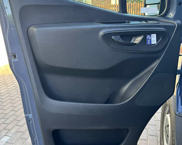 Серый Мерседес Sprinter, объемом двигателя 2.2 л и пробегом 88 тыс. км за 22999 $, фото 21 на Automoto.ua