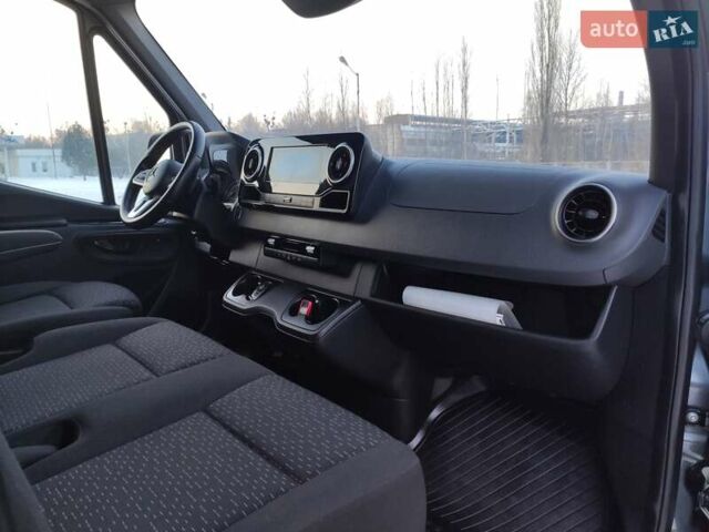 Серый Мерседес Sprinter, объемом двигателя 2.99 л и пробегом 244 тыс. км за 39900 $, фото 78 на Automoto.ua