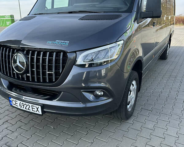 Серый Мерседес Sprinter, объемом двигателя 2.99 л и пробегом 314 тыс. км за 62700 $, фото 3 на Automoto.ua