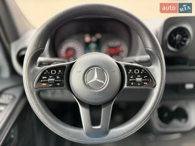 Серый Мерседес Sprinter, объемом двигателя 3 л и пробегом 193 тыс. км за 45000 $, фото 27 на Automoto.ua