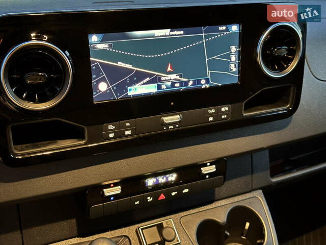 Серый Мерседес Sprinter, объемом двигателя 2 л и пробегом 235 тыс. км за 36990 $, фото 20 на Automoto.ua