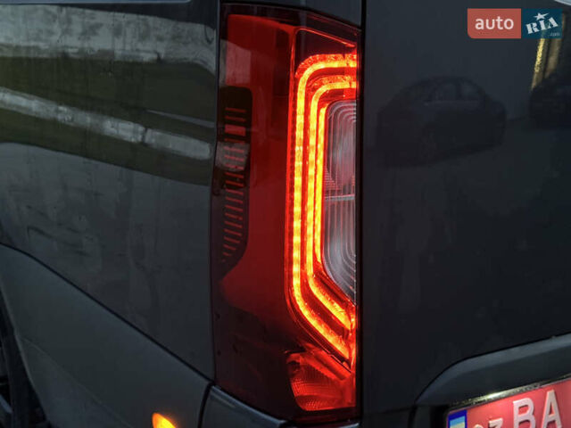 Серый Мерседес Sprinter, объемом двигателя 2 л и пробегом 235 тыс. км за 36990 $, фото 12 на Automoto.ua