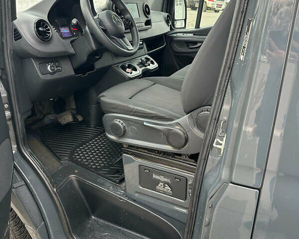 Серый Мерседес Sprinter, объемом двигателя 1.95 л и пробегом 155 тыс. км за 26000 $, фото 17 на Automoto.ua