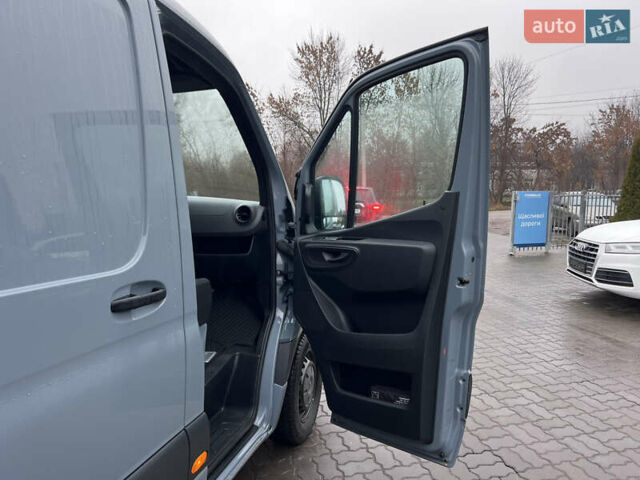 Сірий Мерседес Sprinter, об'ємом двигуна 2 л та пробігом 270 тис. км за 24990 $, фото 22 на Automoto.ua