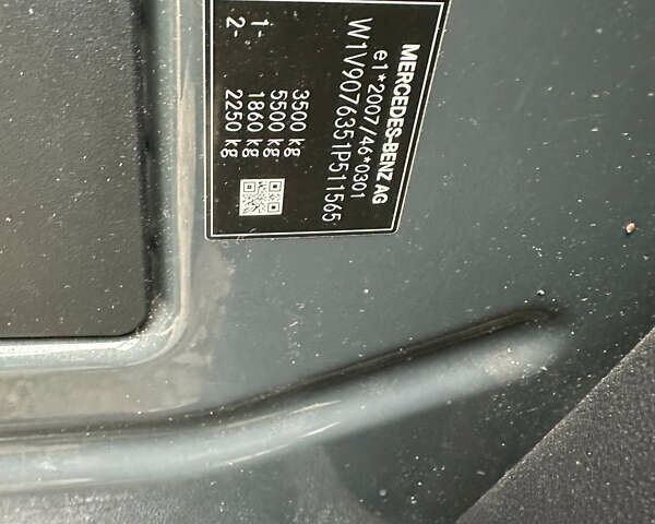 Серый Мерседес Sprinter, объемом двигателя 1.95 л и пробегом 155 тыс. км за 26000 $, фото 11 на Automoto.ua