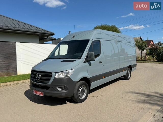 Серый Мерседес Sprinter, объемом двигателя 0 л и пробегом 300 тыс. км за 23800 $, фото 9 на Automoto.ua
