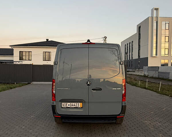 Сірий Мерседес Sprinter, об'ємом двигуна 0 л та пробігом 241 тис. км за 25900 $, фото 5 на Automoto.ua