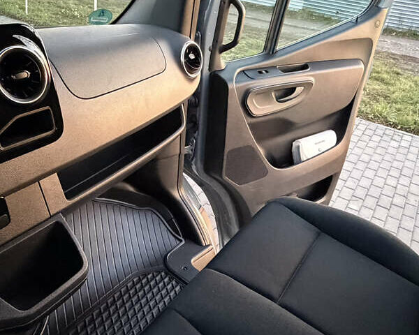 Сірий Мерседес Sprinter, об'ємом двигуна 0 л та пробігом 241 тис. км за 25900 $, фото 37 на Automoto.ua