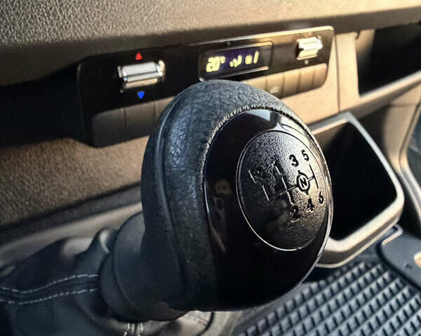 Сірий Мерседес Sprinter, об'ємом двигуна 0 л та пробігом 241 тис. км за 25900 $, фото 29 на Automoto.ua